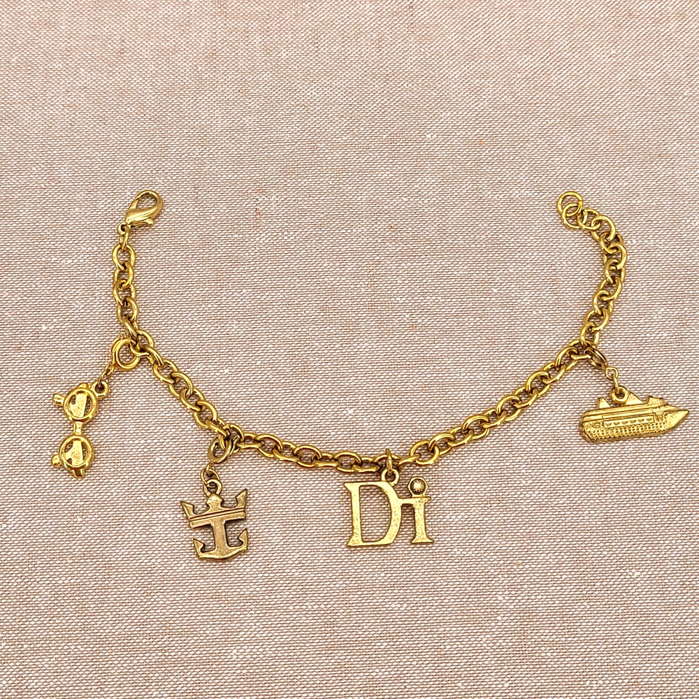 DIAMONDS INTERNATIONAL 8” BRACELET DI Logo & 3 Charms Caribbean Cruise